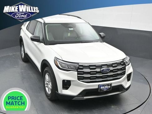 New 2026 Ford Explorer Active w/ Active Comfort Package image 10