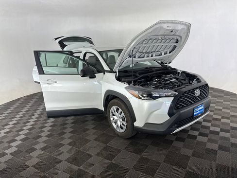 Used 2023 Toyota Corolla Cross L AWD/4WD image 13