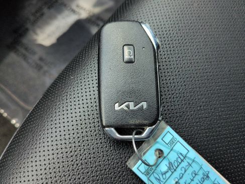 Certified 2024 Kia Sportage EX FWD image 33