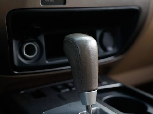 Used 2013 Nissan Armada Platinum image 43