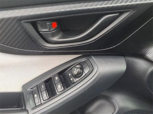 Used 2018 Subaru Crosstrek 2.0i Premium image 24