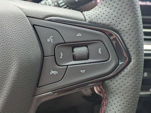 New 2026 Chevrolet Trax RS w/ Sunroof Package FWD image 15