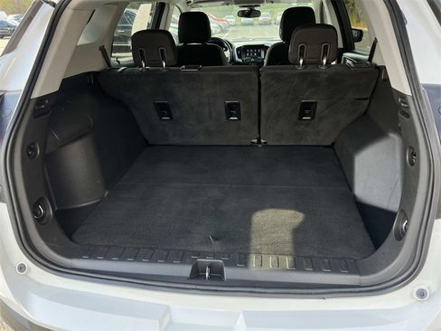 Certified 2019 GMC Terrain SLE w/ Driver Convenience Package image 11