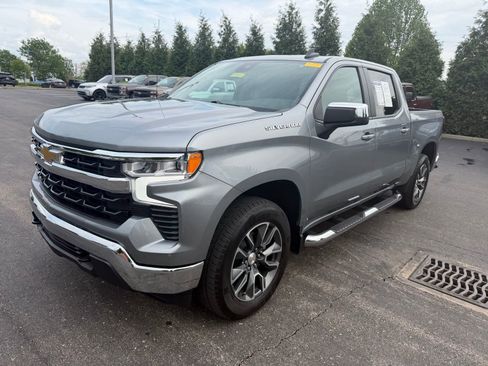 Used 2023 Chevrolet Silverado 1500 LT w/ Convenience Package II AWD/4WD image 11