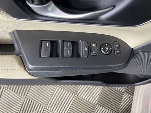 Used 2019 Honda CR-V EX image 19