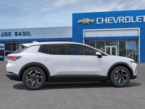 New 2026 Chevrolet Equinox EV LT FWD image 5