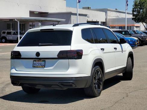 Used 2023 Volkswagen Atlas SE w/ Black Wheel Package FWD image 4