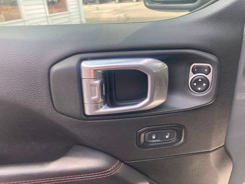 Used 2020 Jeep Wrangler Unlimited Rubicon w/ Dual Top Group AWD/4WD image 22