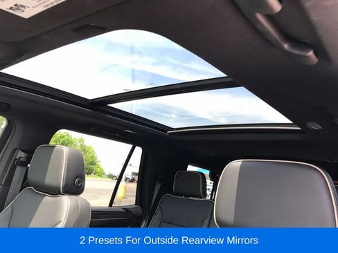 Certified 2023 GMC Yukon SLT w/ SLT Premium Package AWD/4WD image 15