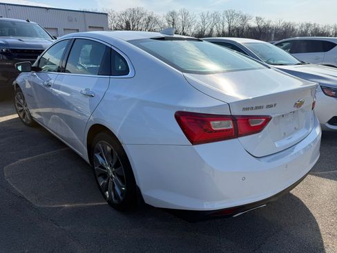 Used 2017 Chevrolet Malibu Premier w/ Premier Sun and Wheel Package image 4
