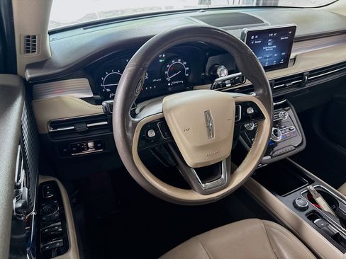 Used 2021 Lincoln Corsair AWD w/ Premium Package image 23