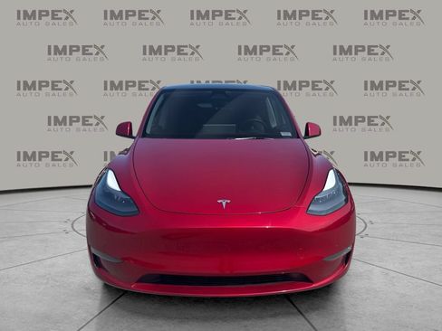 Used 2024 Tesla Model Y Long Range AWD/4WD image 8