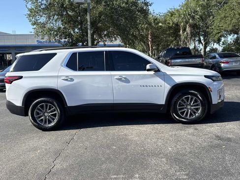 Used 2023 Chevrolet Traverse LT FWD image 3