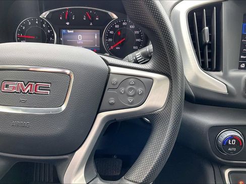 Used 2024 GMC Terrain SLE w/ Driver Convenience Package AWD/4WD image 18