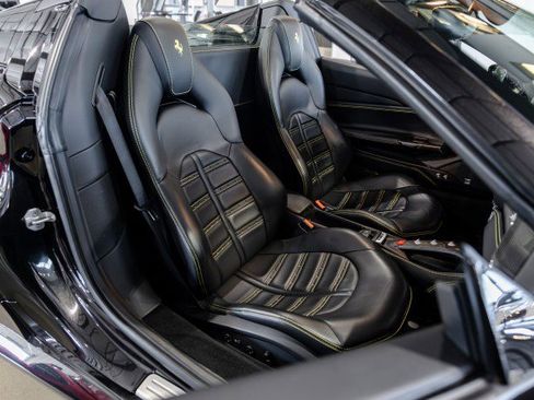 Used 2018 Ferrari 488 Spider RWD image 52