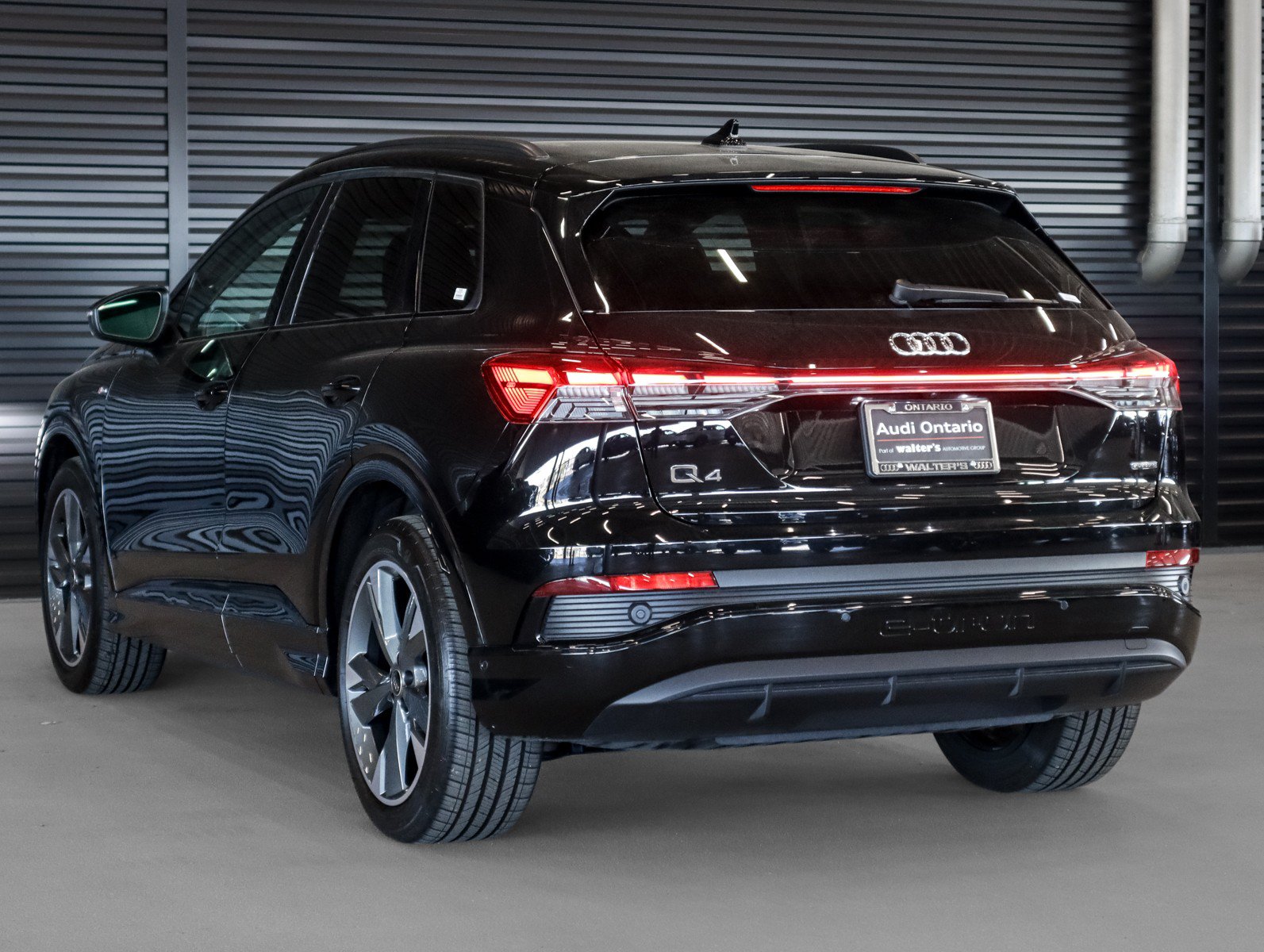 Certified 2024 Audi Q4 e-tron Premium Plus w/ Premium Plus AWD/4WD image 2