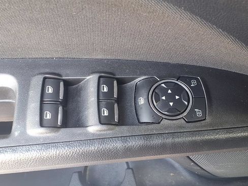 Used 2020 Ford Fusion SE FWD image 13