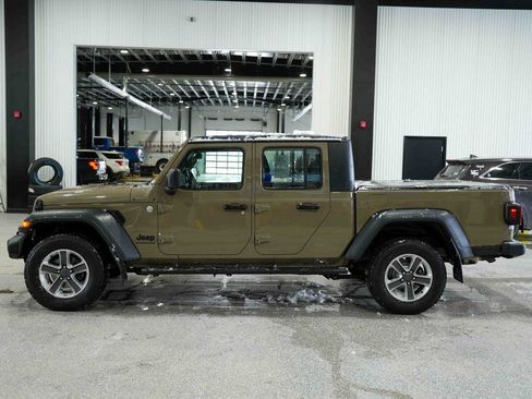 Used 2020 Jeep Gladiator Sport w/ Trailer Tow Package image 8