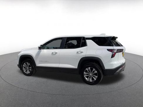 Used 2025 Chevrolet Equinox LT FWD image 10