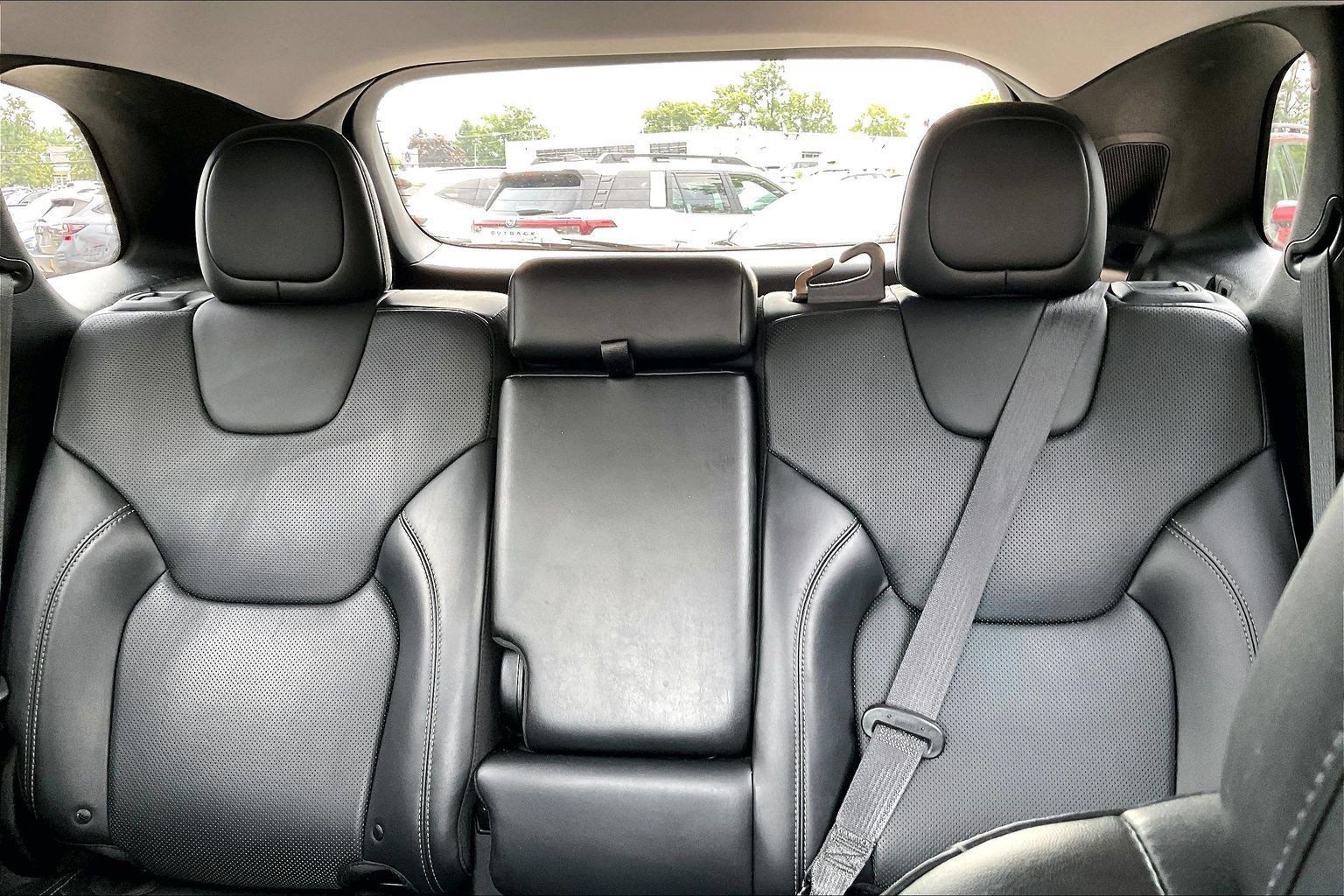 Used 2019 Jeep Cherokee Limited AWD/4WD image 33