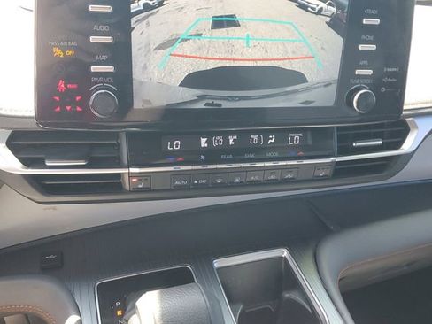 Used 2021 Toyota Sienna XSE image 27