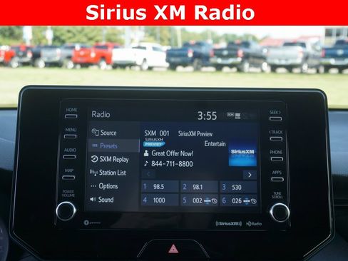 Certified 2022 Toyota Venza LE image 9