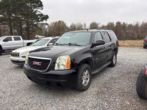 Used 2011 GMC Yukon SLE image 4