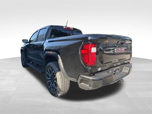 Used 2025 GMC Canyon AT4 w/ Nightfall Edition AWD/4WD image 9