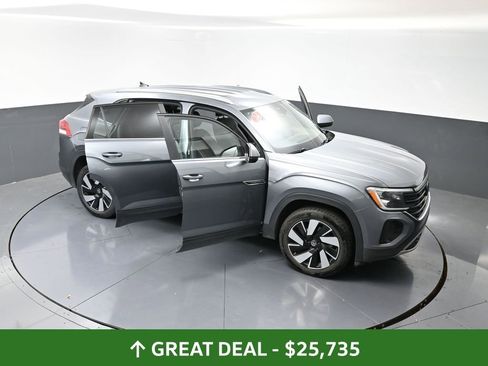 Used 2024 Volkswagen Atlas Cross Sport SE image 61