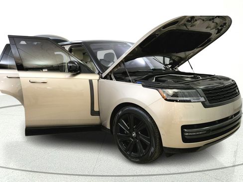 Used 2023 Land Rover Range Rover Autobiography AWD/4WD image 9