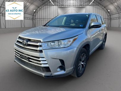 Used 2019 Toyota Highlander LE