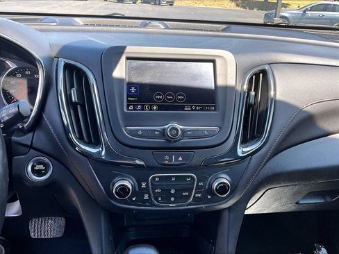 Used 2022 Chevrolet Equinox RS w/ LPO, Floor Liner Package FWD image 30