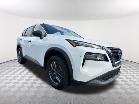 Used 2023 Nissan Rogue S FWD image 3