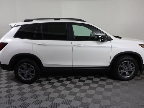 Used 2025 Honda Passport TrailSport image 9