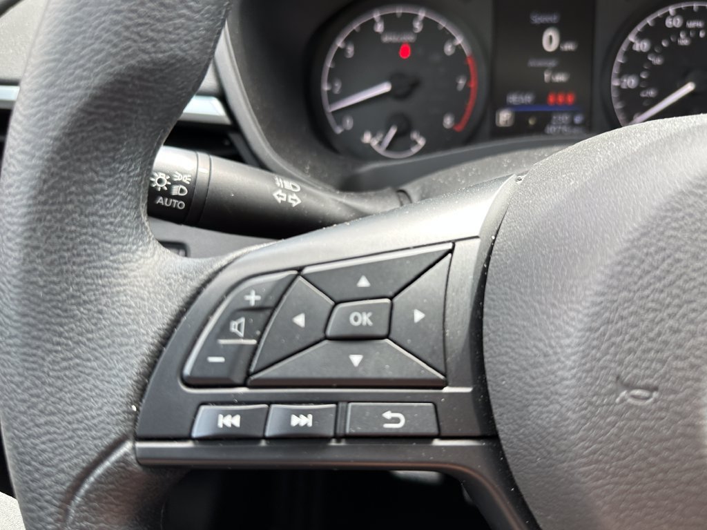 Used 2025 Nissan Altima 2.5 S FWD image 23