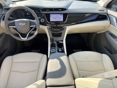 Used 2023 Cadillac XT6 Premium Luxury w/ Technology Package image 17