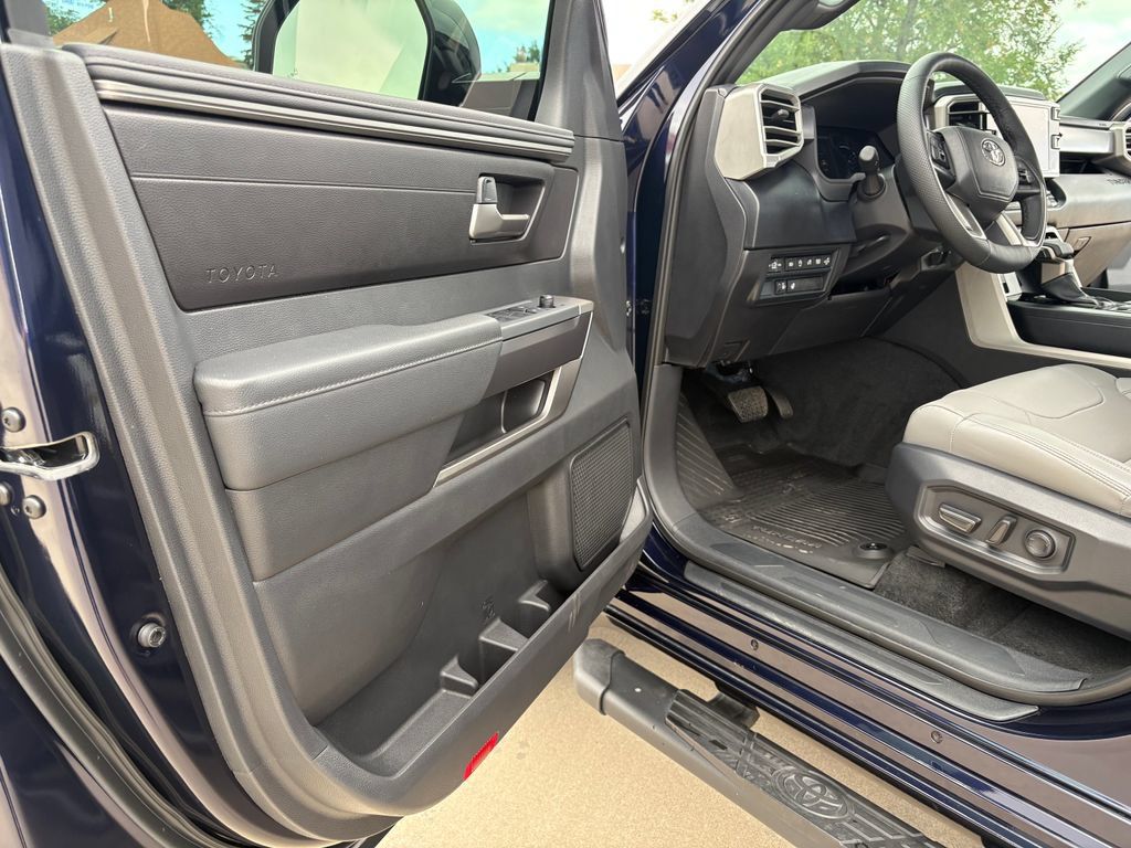 Used 2026 Toyota Tundra SR5 w/ SR5 Premium Package AWD/4WD image 6