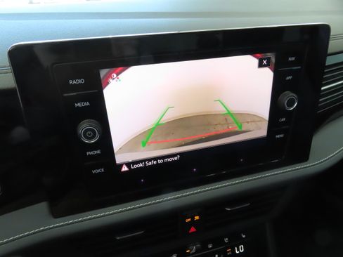 New 2026 Volkswagen Jetta SEL FWD image 18
