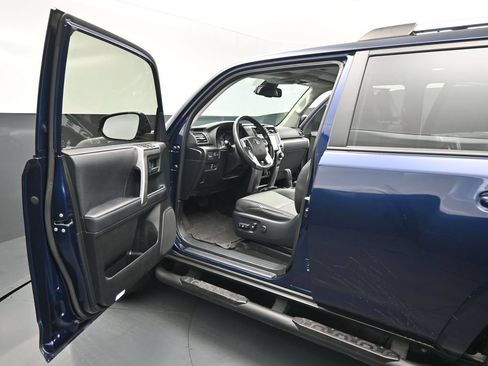 Used 2023 Toyota 4Runner SR5 Premium w/ Moonroof Package RWD image 8