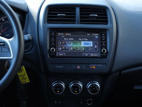 Used 2024 Mitsubishi Outlander Sport SE image 8