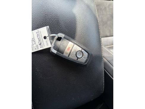 Used 2022 Ford Ranger Lariat w/ Tremor Off-Road Package image 38