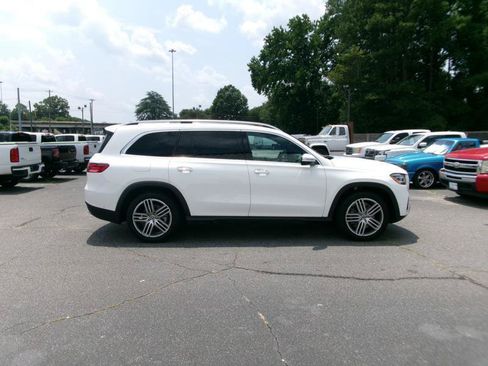 Used 2025 Mercedes-Benz GLS 450 4MATIC image 5