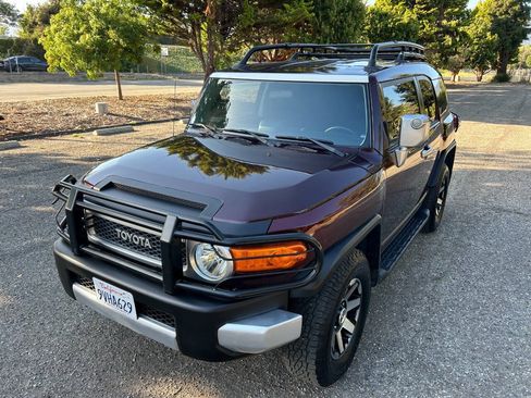 Used 2007 Toyota FJ Cruiser 4WD image 3