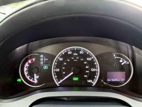 Used 2013 Lexus CT 200h w/ F Sport Pkg w/Nuluxe Trim FWD image 12