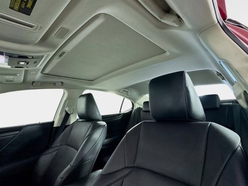 Used 2019 Lexus ES 350 350 w/ Premium Package image 15