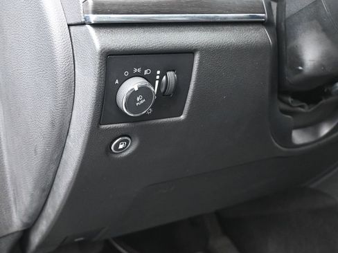 Used 2018 Jeep Grand Cherokee Limited image 16