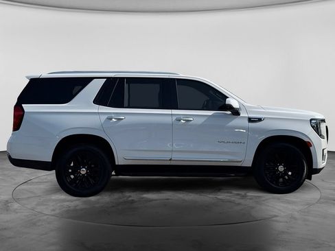 Used 2023 GMC Yukon SLT w/ SLT Luxury Package AWD/4WD image 11