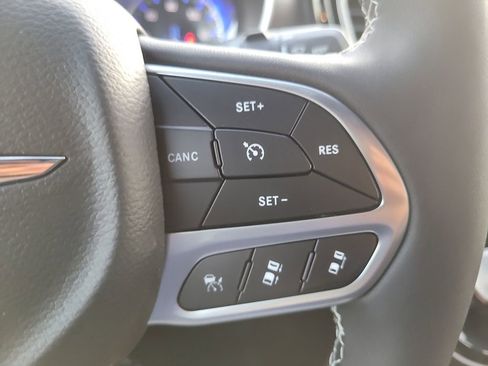 New 2026 Chrysler Voyager LX FWD image 36