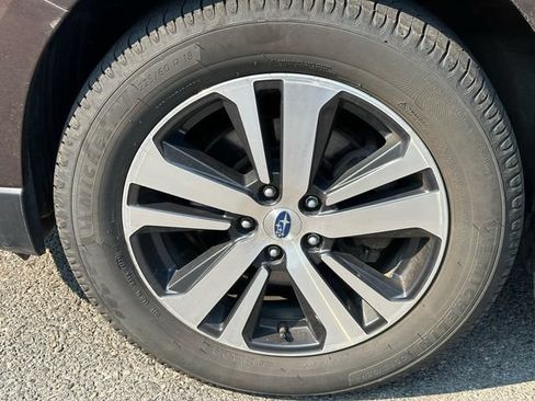 Used 2019 Subaru Outback 2.5i Limited w/ Popular Package #2 AWD/4WD image 16