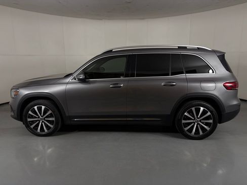 Used 2022 Mercedes-Benz GLB 250 image 4